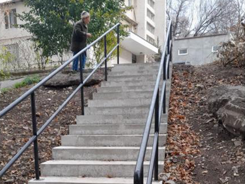 Reparația scărilor intracartier, Rîșcani